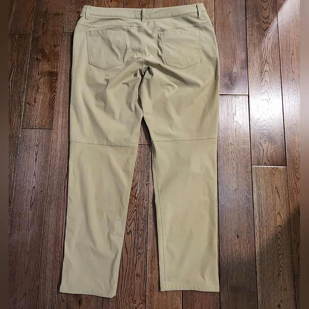 Lululemon ABC Pants Classic, Beige - Picture 8 of 11